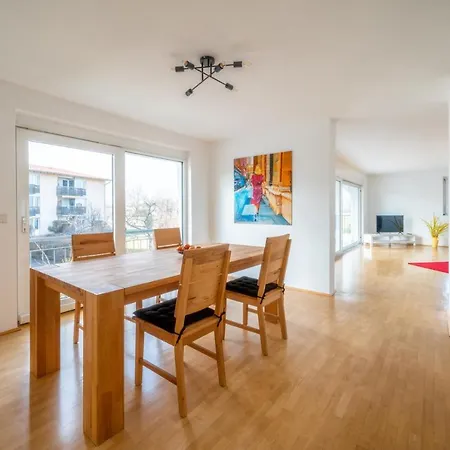 Homebase Bei Freiburg Apartman *