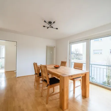 Homebase Bei Freiburg 公寓 *